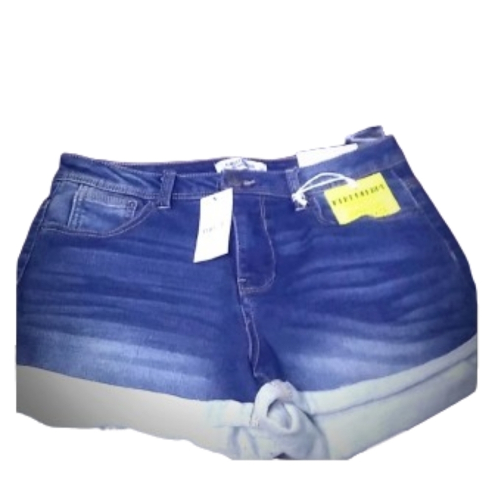 NWT Never Take Me Off Knit denim cuff shorts Size 7 Mid Rise